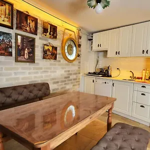 Bonjour Private Triplex Apartment